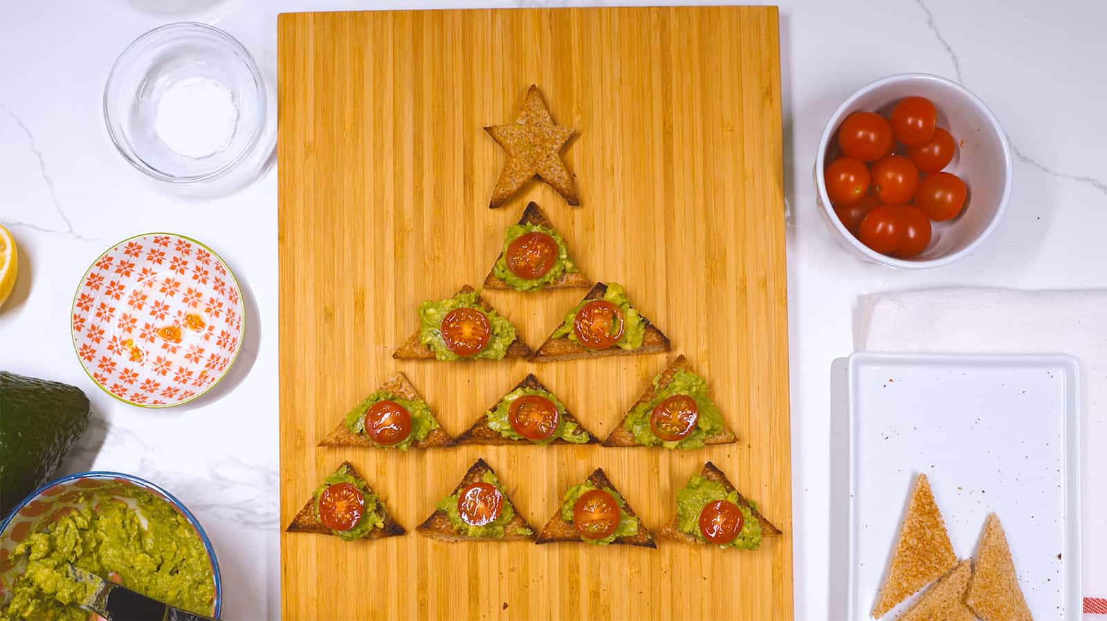 Avocado toast christmas tree recipe