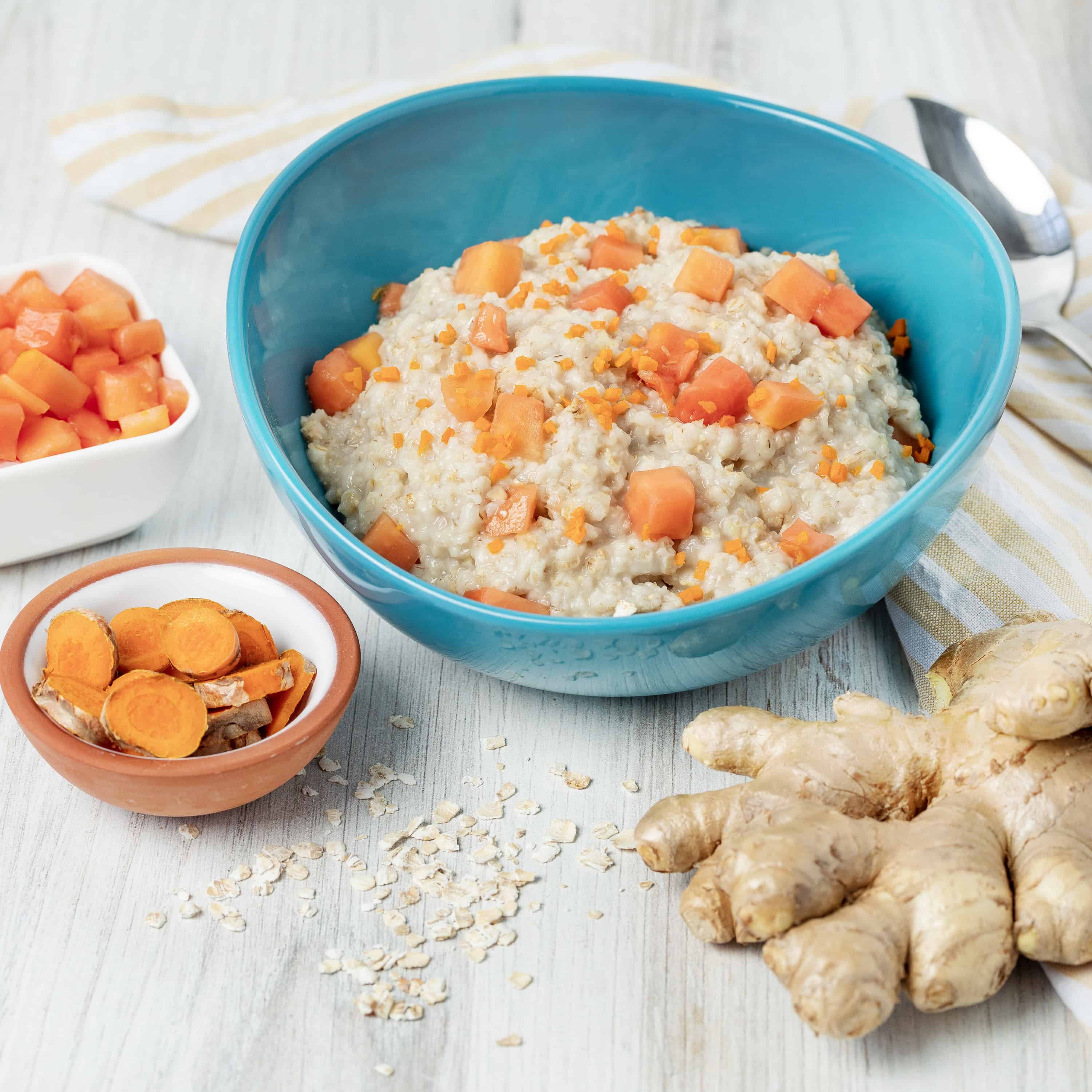 Papaya and Turmeric Oatmeal